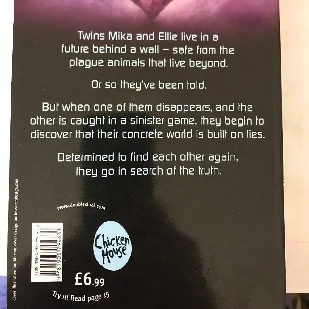 The Roar by Emma Clayton (Paperback)